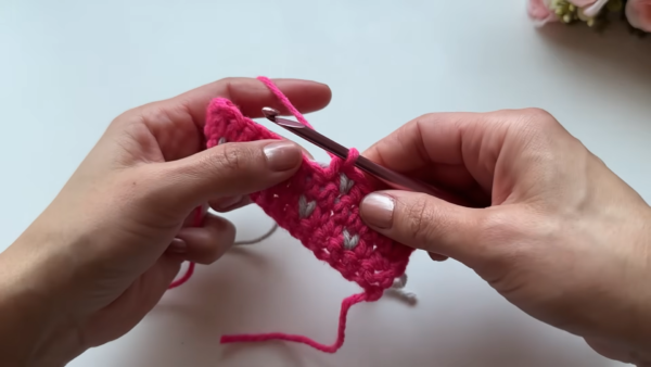 Working textured heart pattern rows